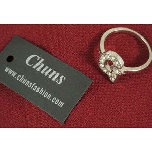 NWT! Womens Chuns Fashion Silver Ring Letter "G" Stones Bling Intricate Jewelry